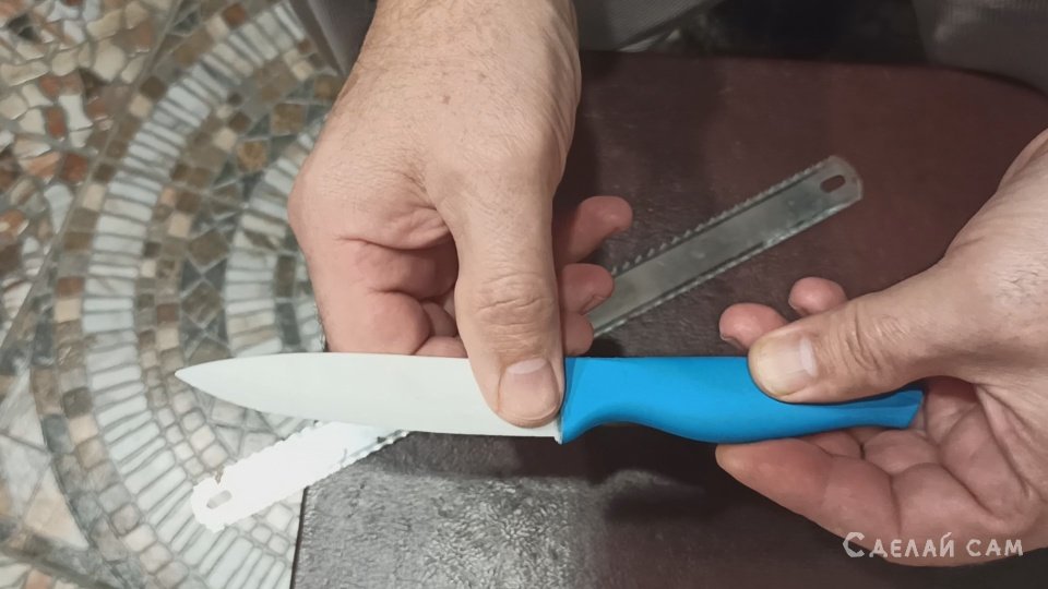 Клеим ручку керамического ножа.