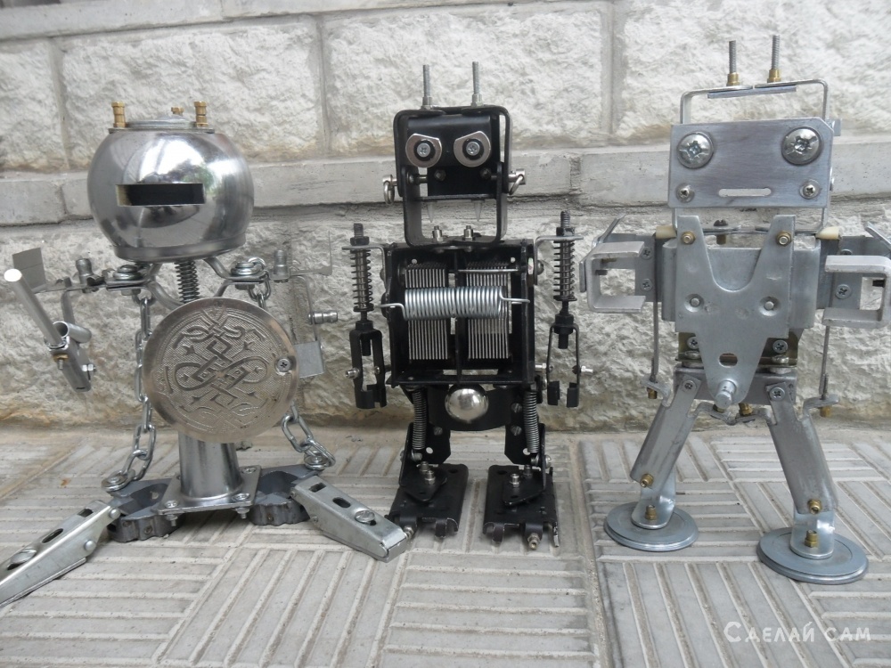Антропоморфные роботы из хлама